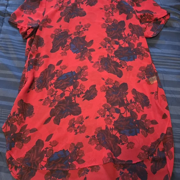 Made For Impulse Womens Blouse Size Medium (Teen Wolf) - Picture 2 of 8